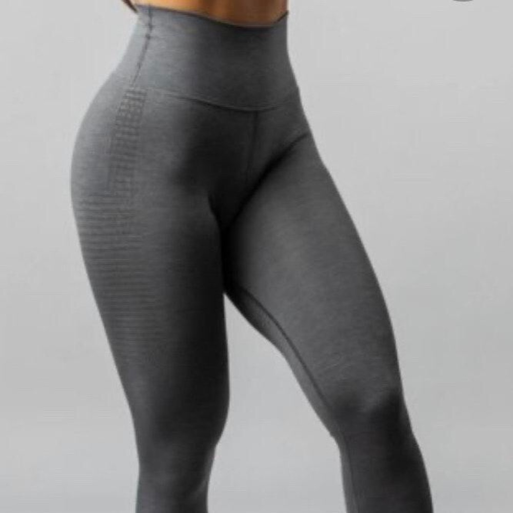 Alphalete Halo leggings